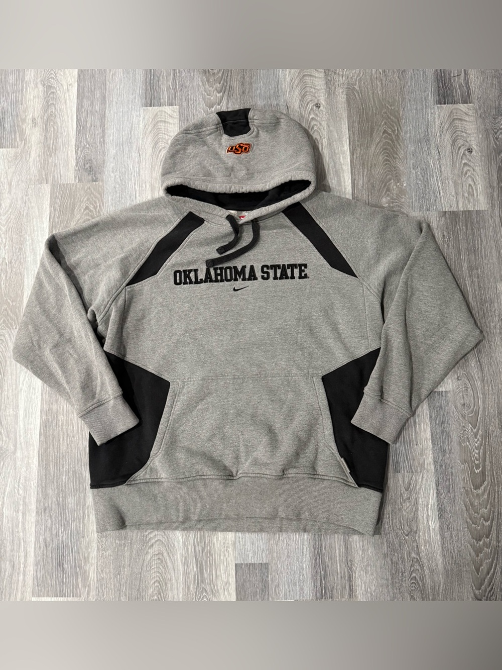 Men’s XL Nike Team Gray and Black Oklahoma State Pullover Hoodie